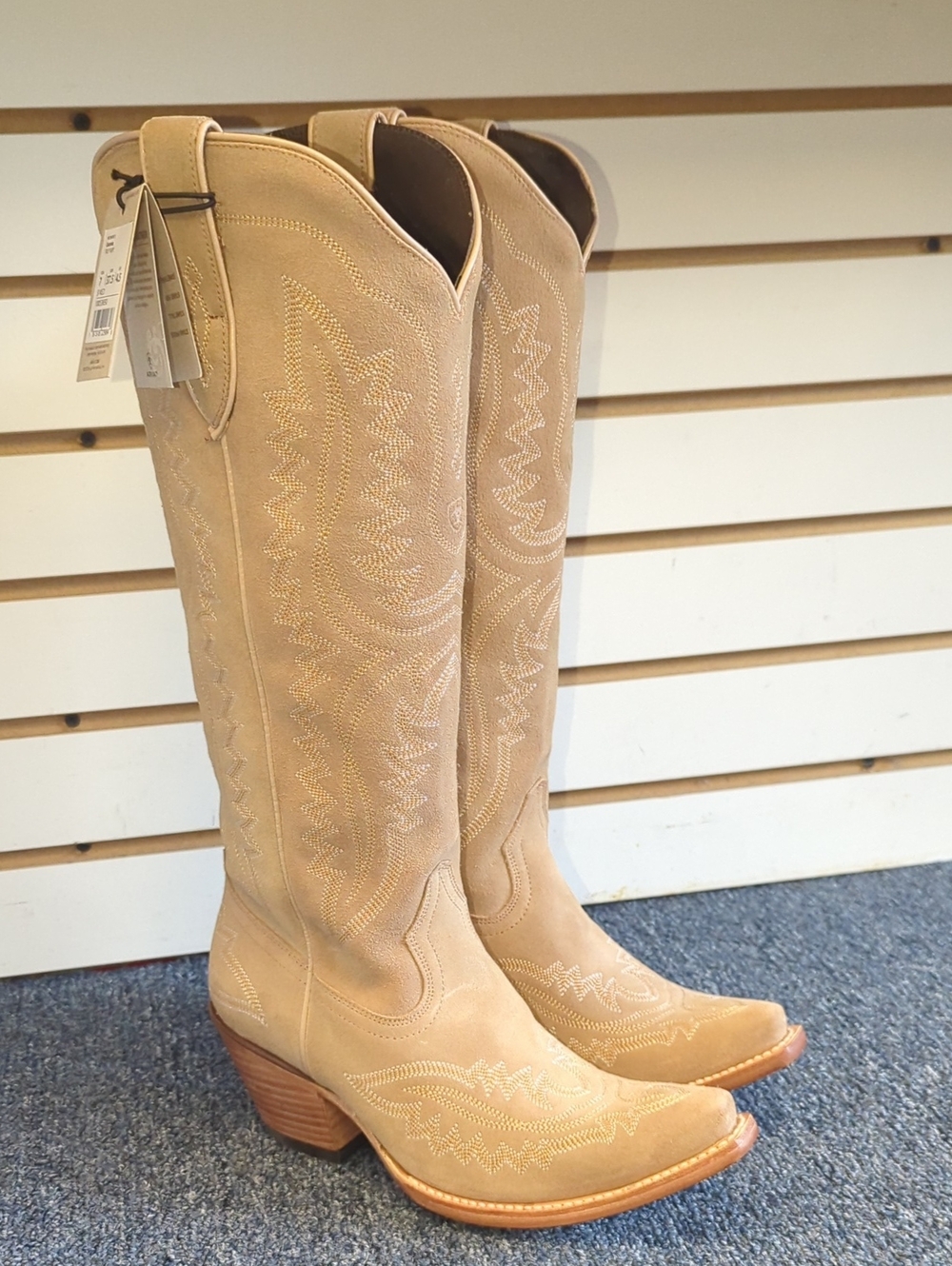 New Women's Ariat Casonova 10053650